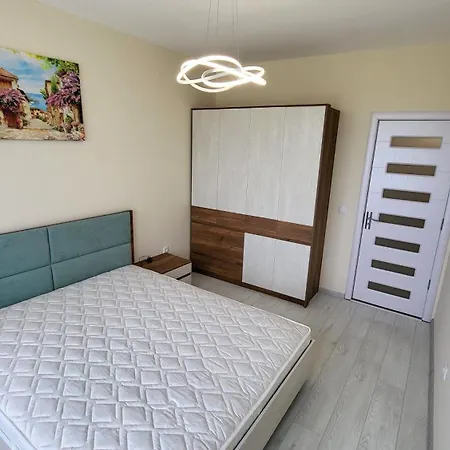 El-em Apartments-в-301 Lägenhet