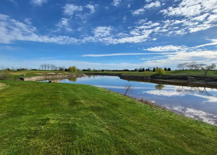 El-em Apartments-в-301